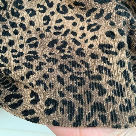 Camille Claude leopard print short sleeved top, crew neck, great condition, XL - Picture 4 of 7